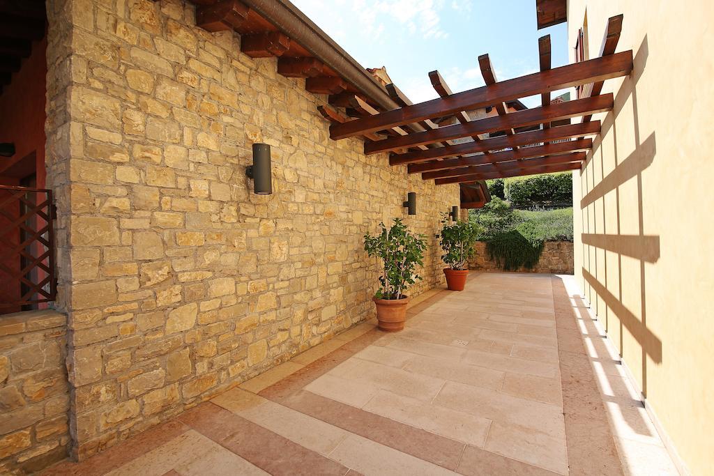Appartamenti Borgo Gardone Riviera Exterior foto