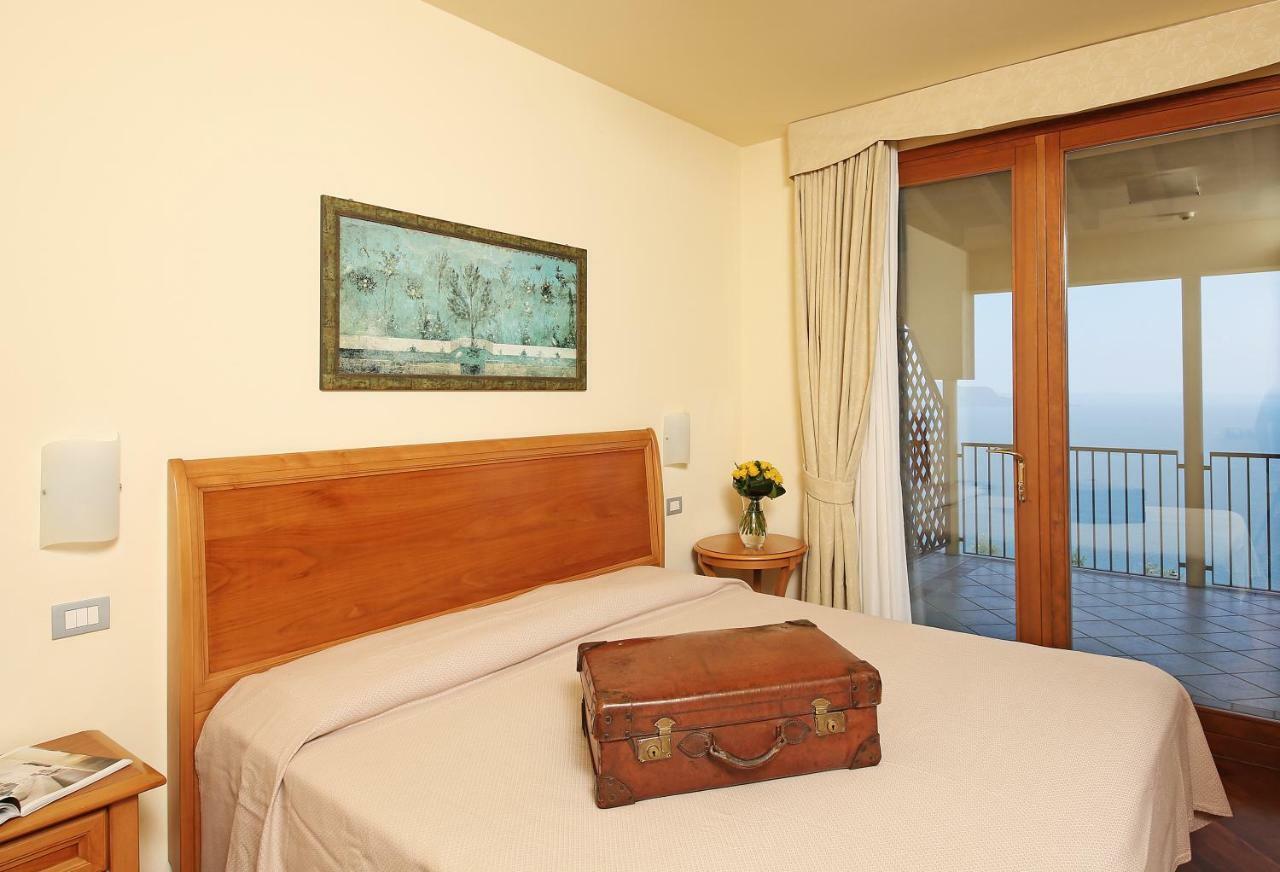 Appartamenti Borgo Gardone Riviera Exterior foto