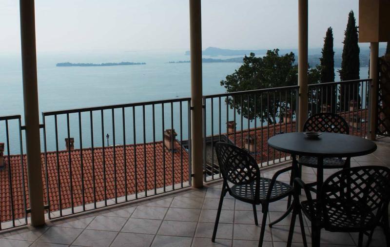 Appartamenti Borgo Gardone Riviera Exterior foto