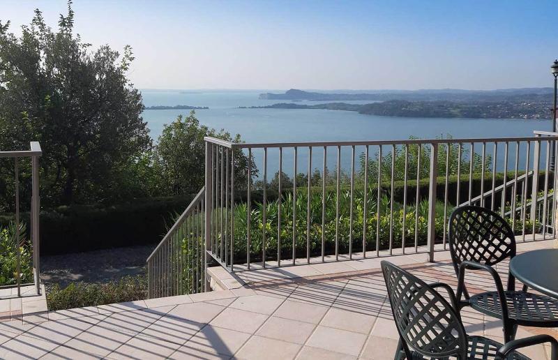 Appartamenti Borgo Gardone Riviera Exterior foto