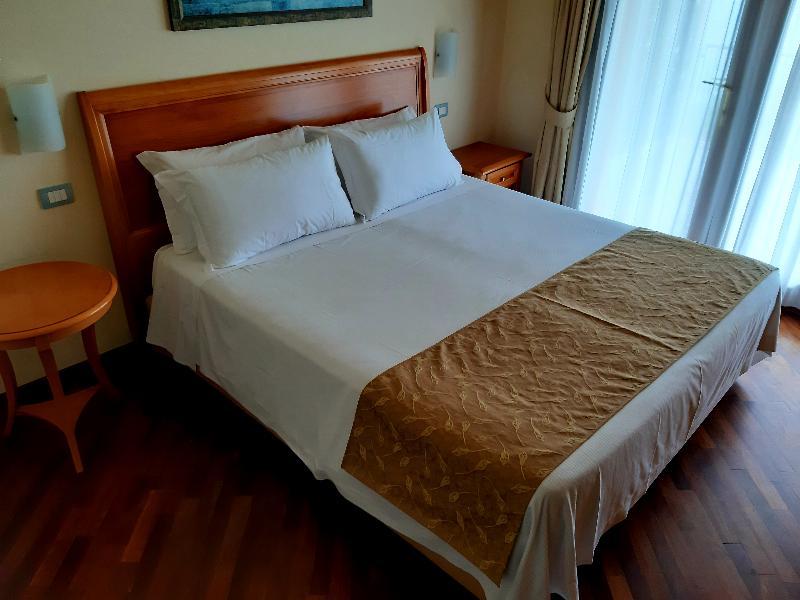 Appartamenti Borgo Gardone Riviera Exterior foto